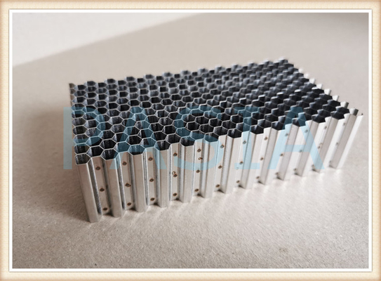 China High Pressure Laminated Flat Aluminum Honeycomb Panel Glue Bonded supplier