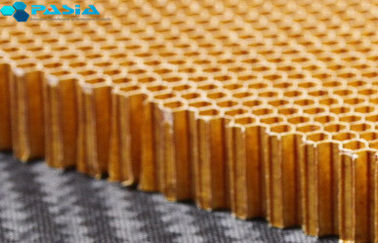 Sound Insulation Aramid Honeycomb Panels Satin Weave Pattern 120 G/M2 supplier